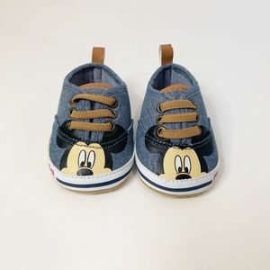 ❤️SOLD❤️Disney Mickey Mouse Slippers Crib Shoes